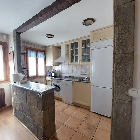 アパート El Pueyo De Jaca エル・プエヨ・デ・ハカ