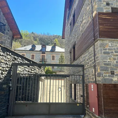 El Pueyo De Jaca エル・プエヨ・デ・ハカ